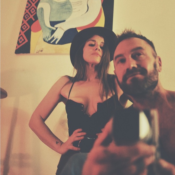 Meet your Poshers, Jana & David - Picture 3 of 8